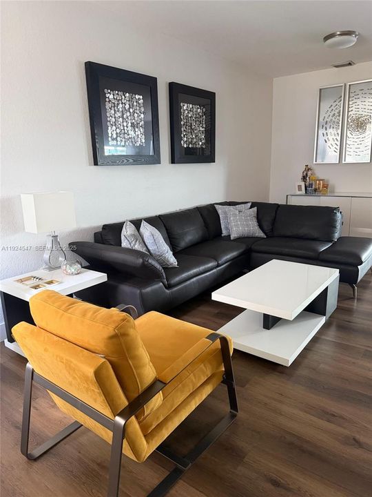 На продажу: $585,000 (3 спален, 2 ванн, 1531 Квадратных фут)