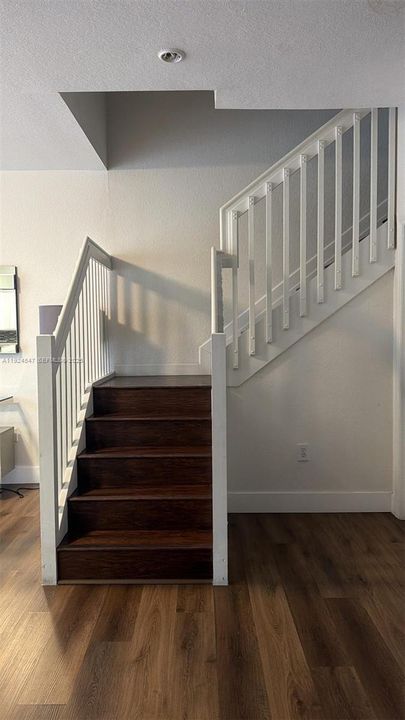 На продажу: $585,000 (3 спален, 2 ванн, 1531 Квадратных фут)