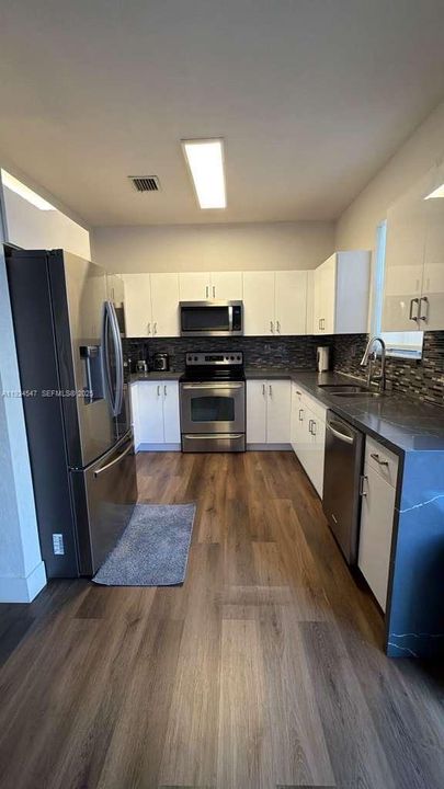 На продажу: $585,000 (3 спален, 2 ванн, 1531 Квадратных фут)