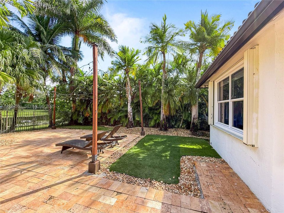 En Venta: $2,475,000 (5 camas, 5 baños, 4006 Pies cuadrados)