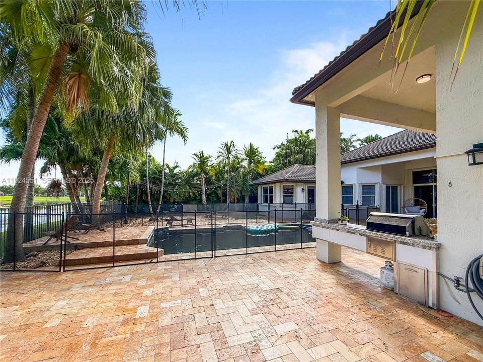 En Venta: $2,475,000 (5 camas, 5 baños, 4006 Pies cuadrados)