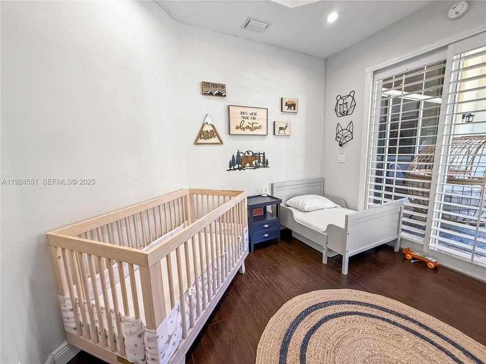 En Venta: $2,475,000 (5 camas, 5 baños, 4006 Pies cuadrados)