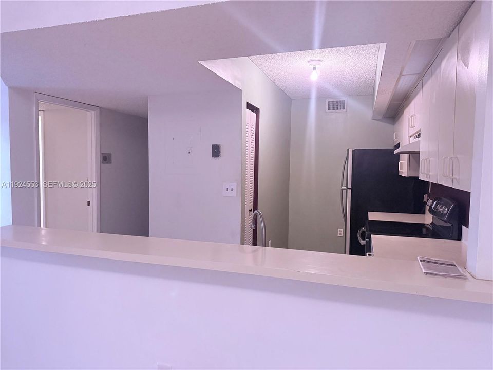 For Rent: $2,000 (2 beds, 2 baths, 1113 Square Feet)