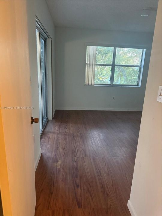 For Rent: $2,000 (2 beds, 2 baths, 1113 Square Feet)