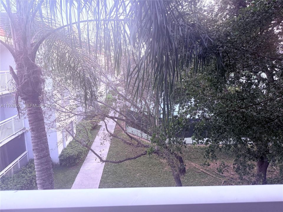 For Rent: $2,000 (2 beds, 2 baths, 1113 Square Feet)