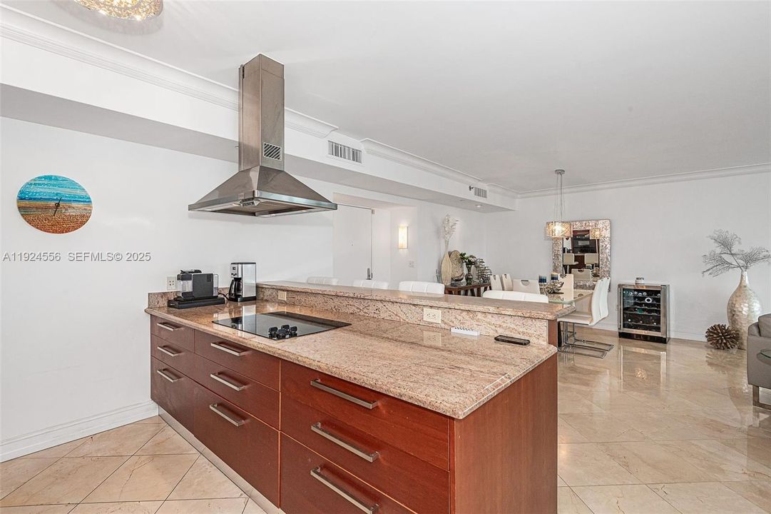 For Rent: $6,500 (2 beds, 2 baths, 1782 Square Feet)