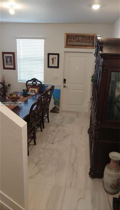 For Rent: $3,500 (4 beds, 2 baths, 1826 Square Feet)