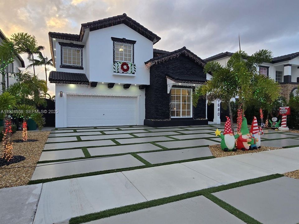 For Sale: $1,299,999 (4 beds, 3 baths, 2338 Square Feet)