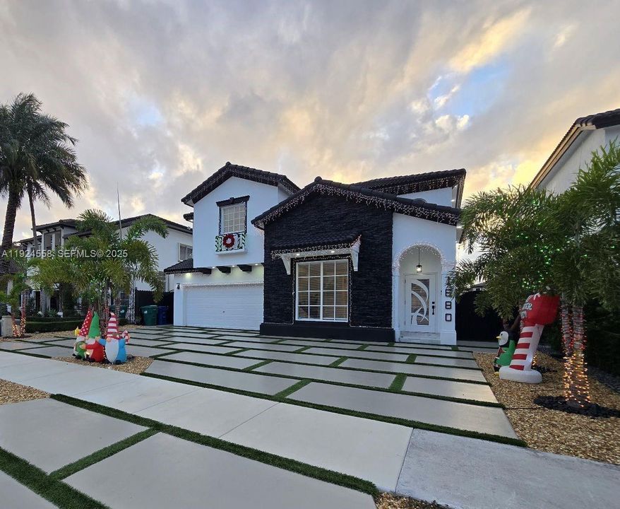 For Sale: $1,299,999 (4 beds, 3 baths, 2338 Square Feet)