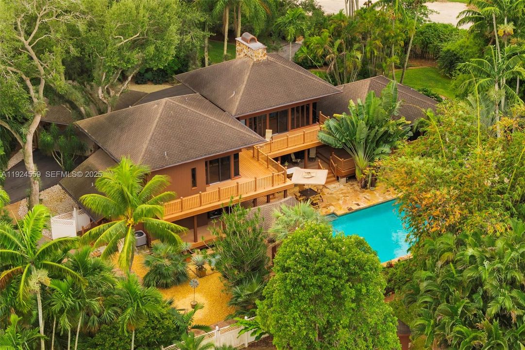 For Sale: $3,250,000 (3 beds, 3 baths, 4318 Square Feet)