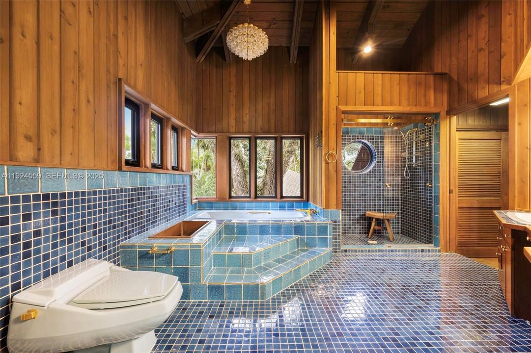 For Sale: $3,250,000 (3 beds, 3 baths, 4318 Square Feet)