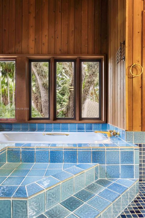 For Sale: $3,250,000 (3 beds, 3 baths, 4318 Square Feet)