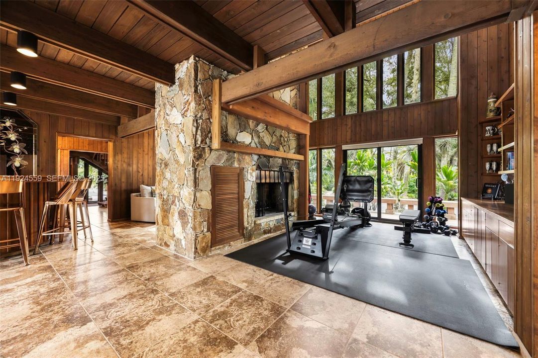 For Sale: $3,250,000 (3 beds, 3 baths, 4318 Square Feet)