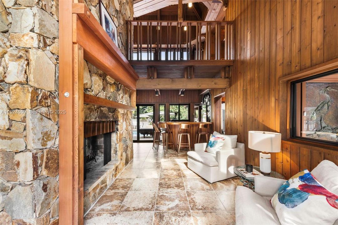 For Sale: $3,250,000 (3 beds, 3 baths, 4318 Square Feet)