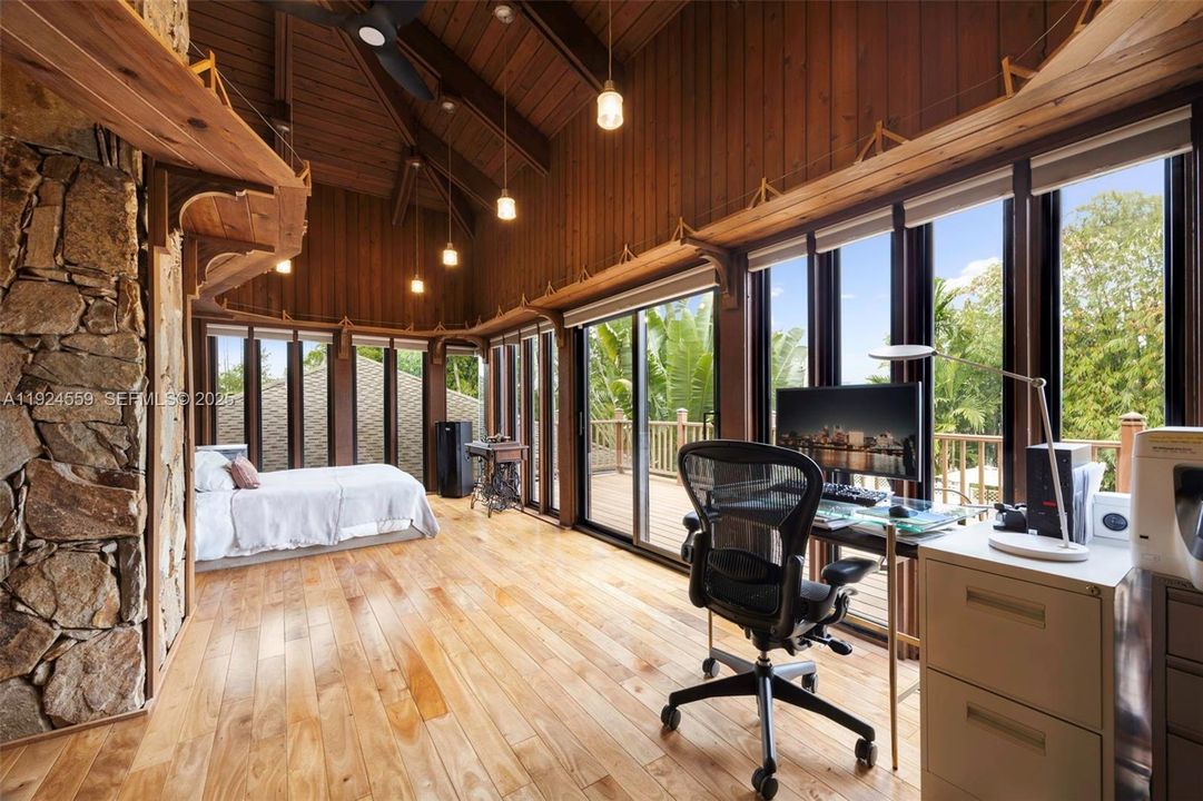 For Sale: $3,250,000 (3 beds, 3 baths, 4318 Square Feet)