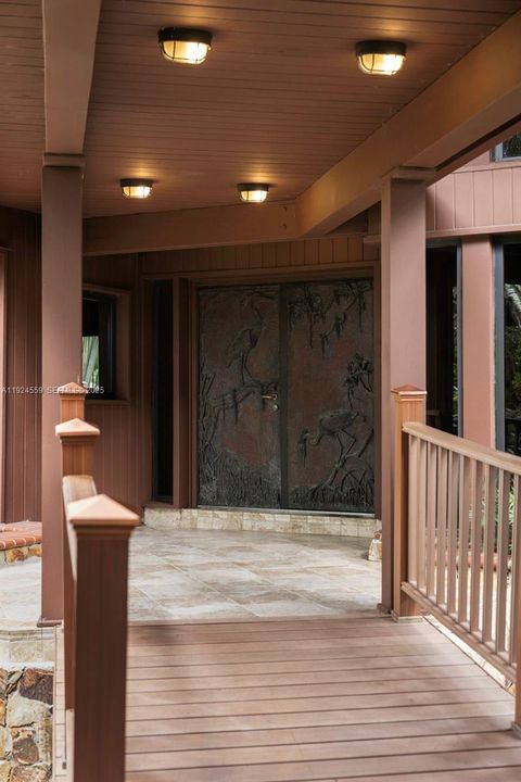 For Sale: $3,250,000 (3 beds, 3 baths, 4318 Square Feet)