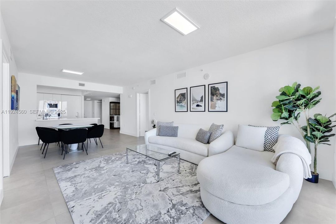 For Rent: $6,700 (3 beds, 3 baths, 1524 Square Feet)