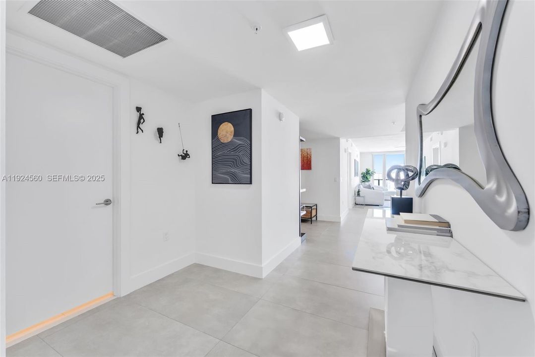 For Rent: $6,700 (3 beds, 3 baths, 1524 Square Feet)