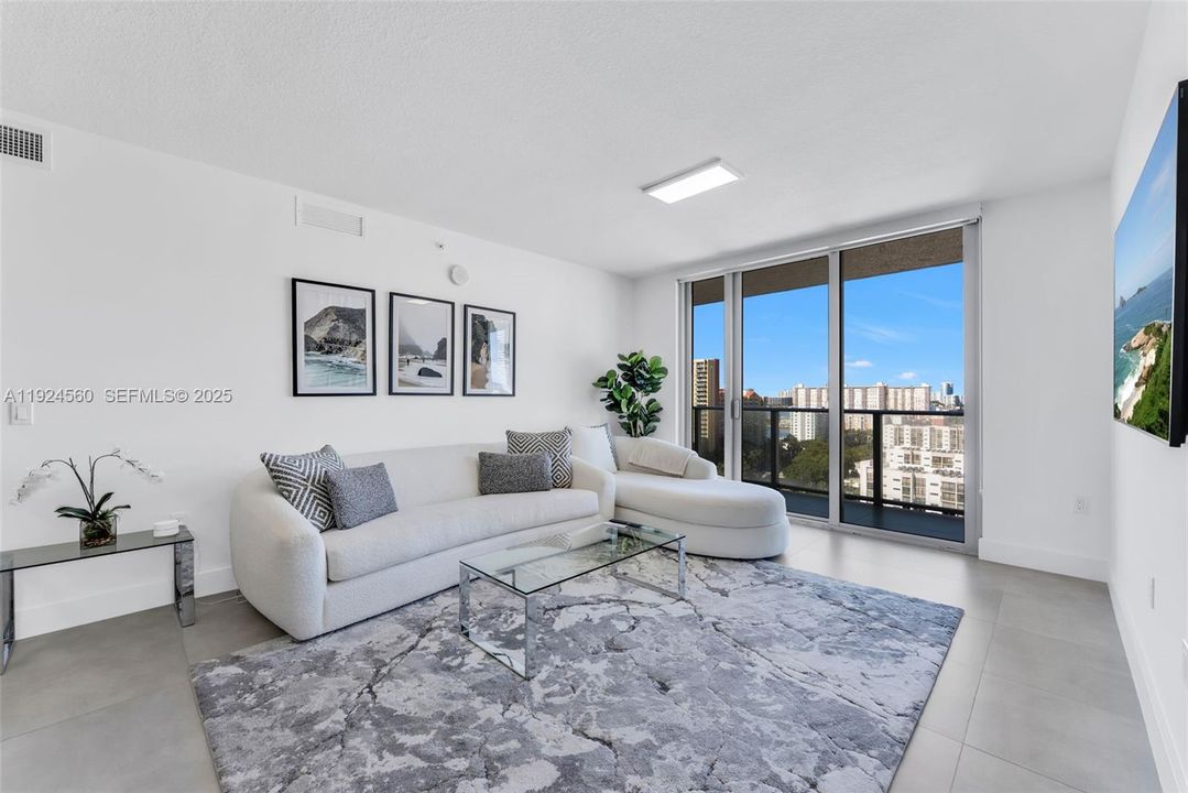 For Rent: $6,700 (3 beds, 3 baths, 1524 Square Feet)