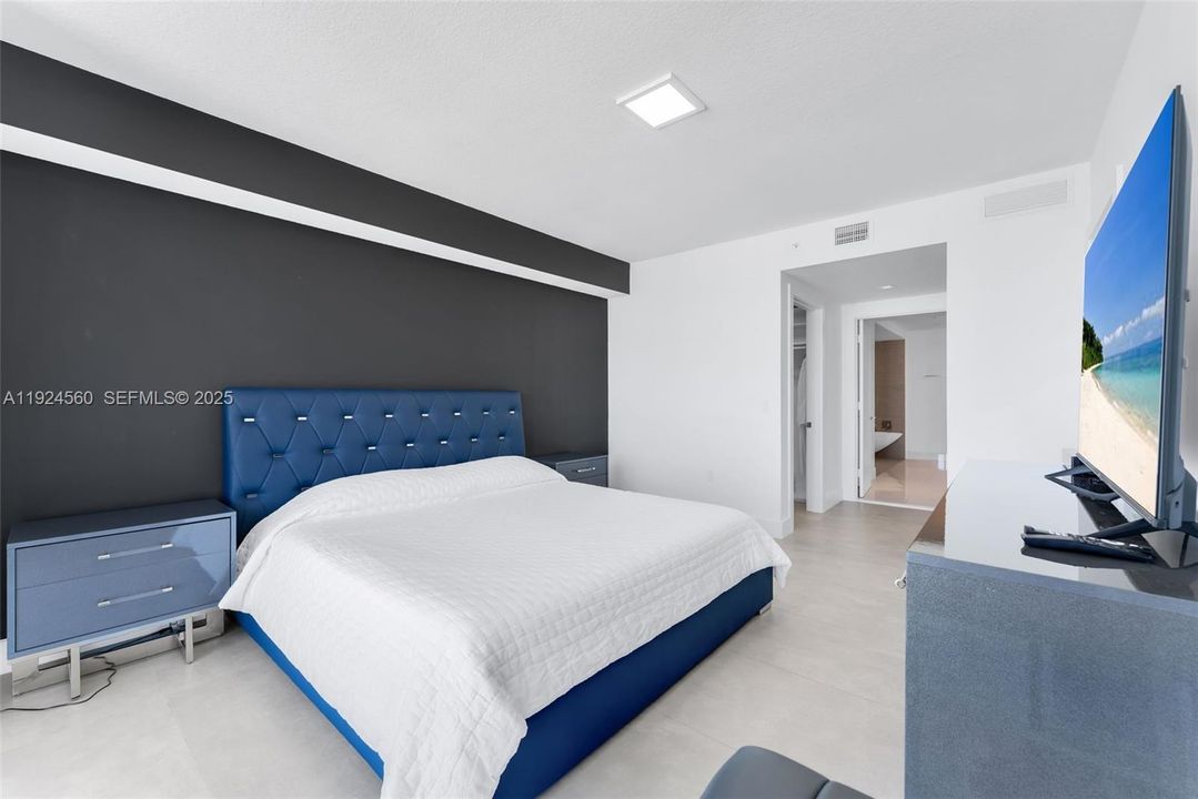 For Rent: $6,700 (3 beds, 3 baths, 1524 Square Feet)