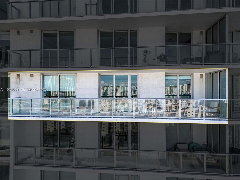 For Rent: $6,700 (3 beds, 3 baths, 1524 Square Feet)