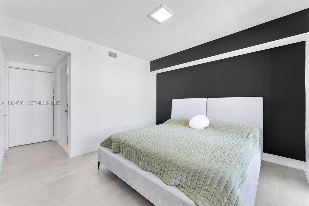 For Rent: $6,700 (3 beds, 3 baths, 1524 Square Feet)