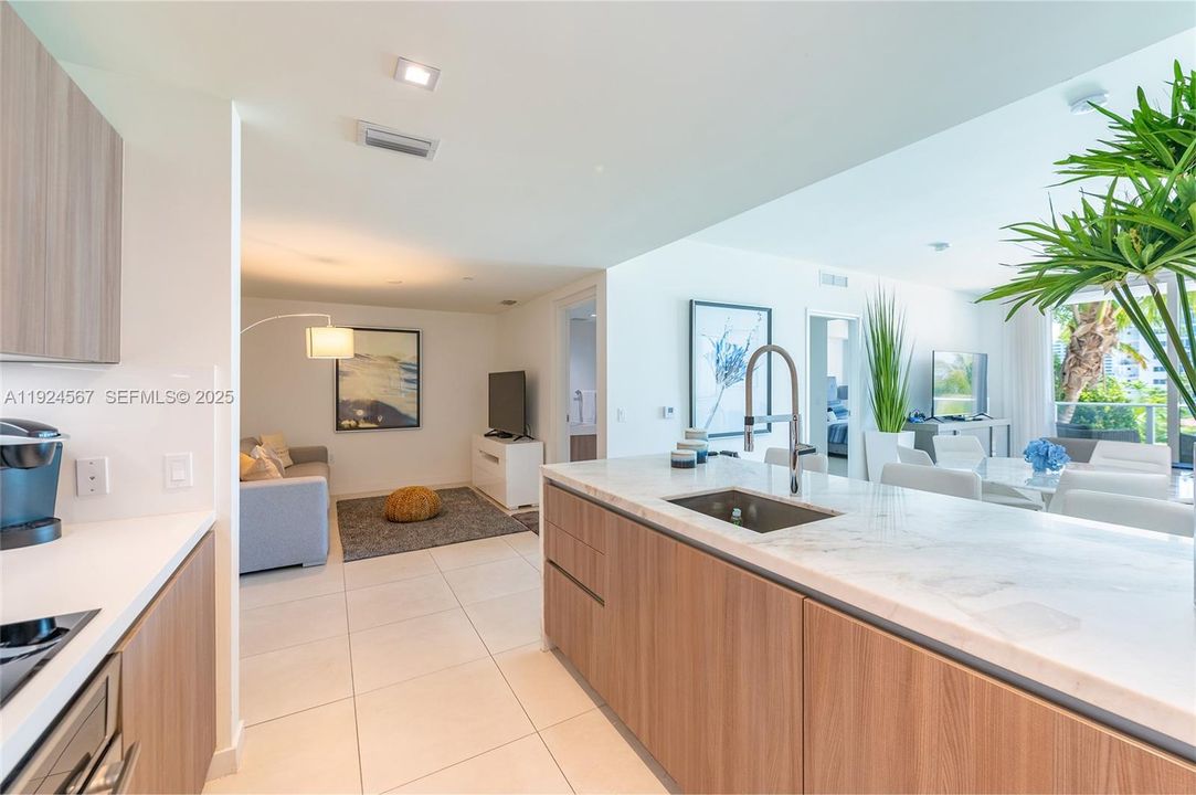 For Rent: $6,200 (2 beds, 2 baths, 1286 Square Feet)