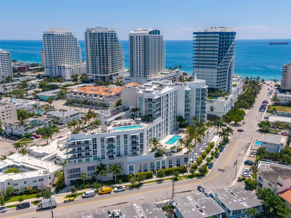 For Rent: $6,200 (2 beds, 2 baths, 1286 Square Feet)