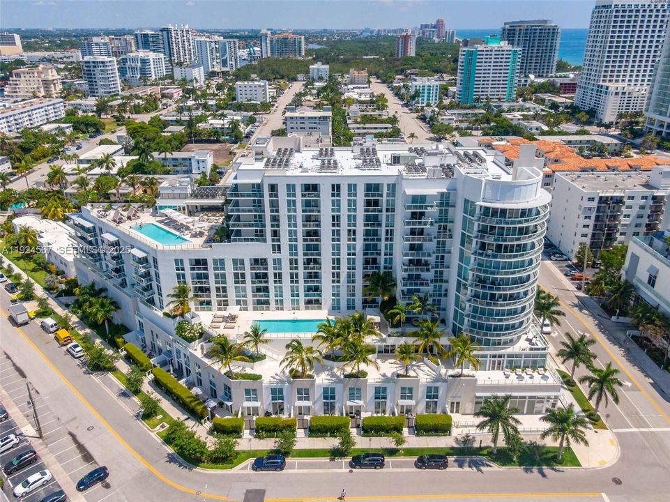 For Rent: $6,200 (2 beds, 2 baths, 1286 Square Feet)