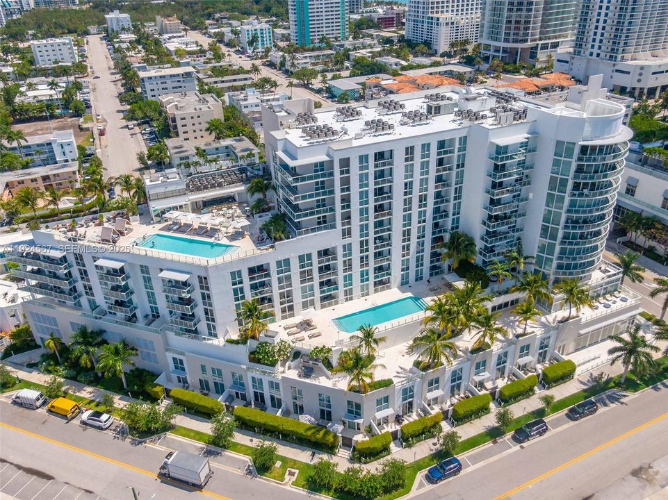 For Rent: $6,200 (2 beds, 2 baths, 1286 Square Feet)