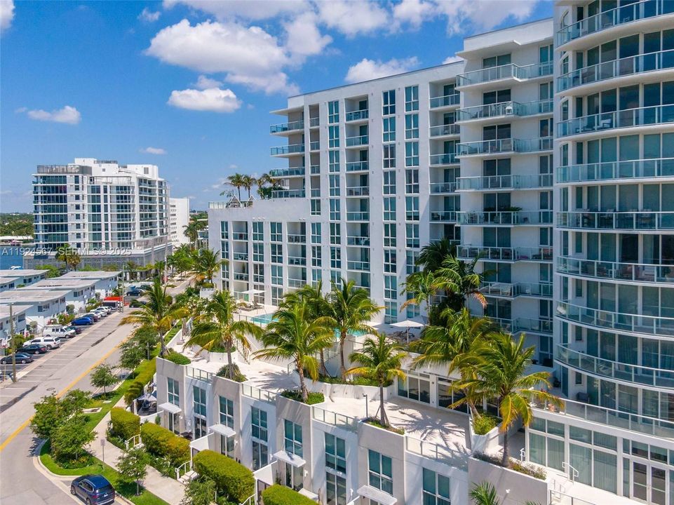 For Rent: $6,200 (2 beds, 2 baths, 1286 Square Feet)