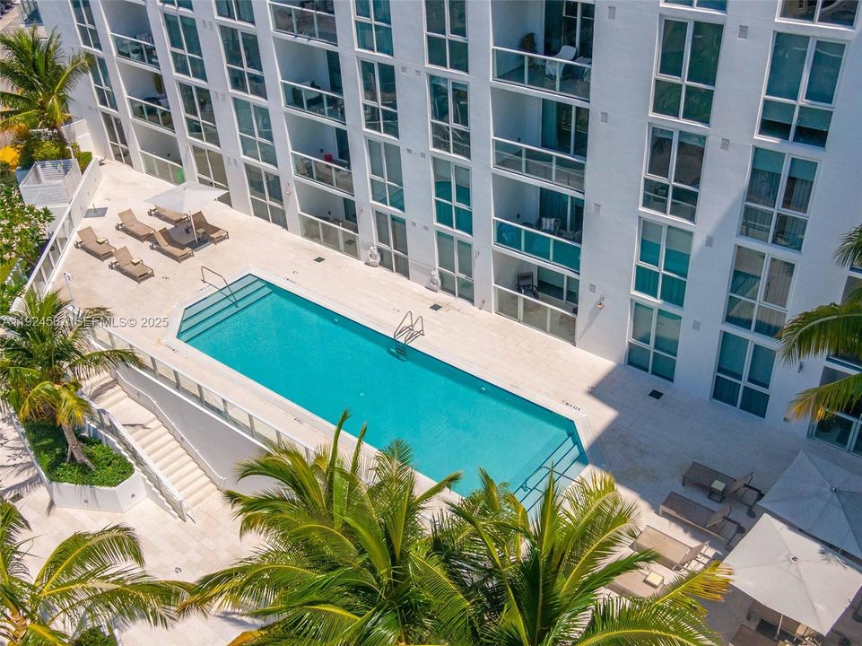 For Rent: $6,200 (2 beds, 2 baths, 1286 Square Feet)