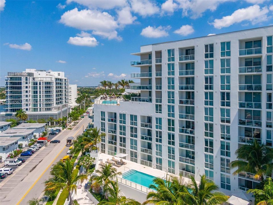 For Rent: $6,200 (2 beds, 2 baths, 1286 Square Feet)