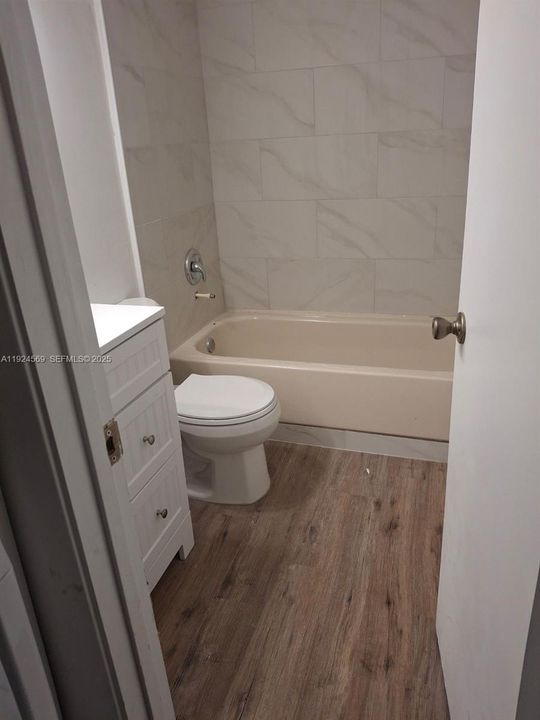 For Sale: $196,000 (2 beds, 2 baths, 1215 Square Feet)