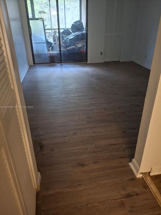 For Sale: $196,000 (2 beds, 2 baths, 1215 Square Feet)