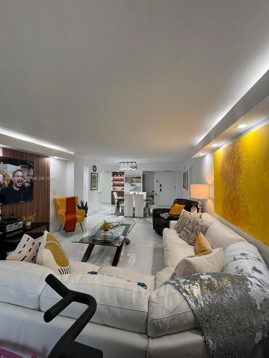 В аренду: $3,100 (2 спален, 2 ванн, 1202 Квадратных фут)