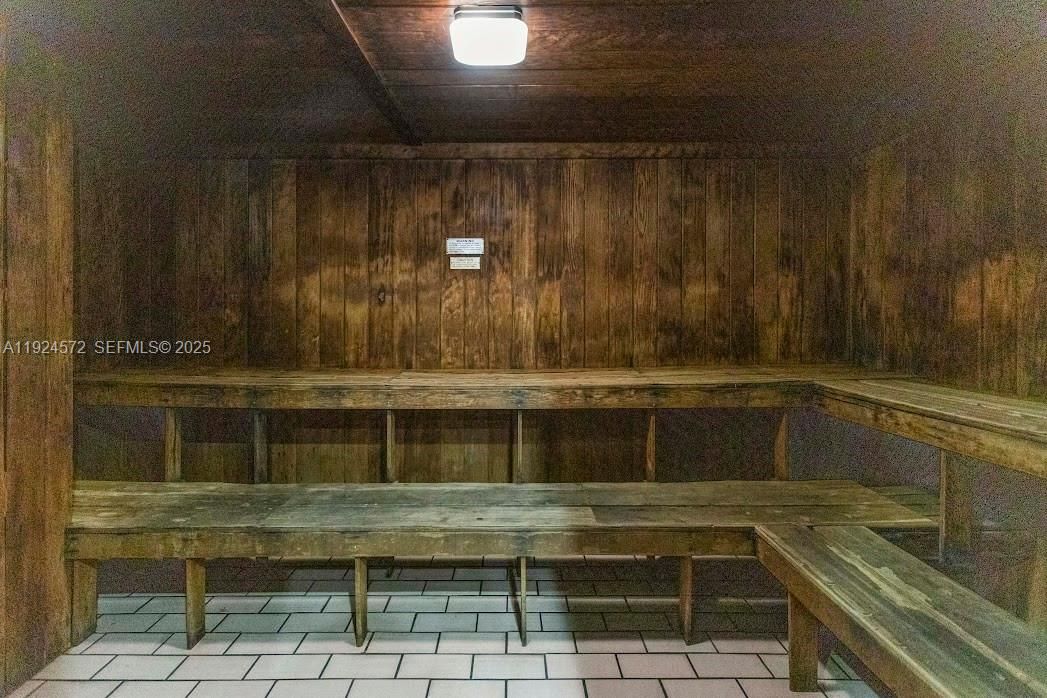 В аренду: $3,100 (2 спален, 2 ванн, 1202 Квадратных фут)