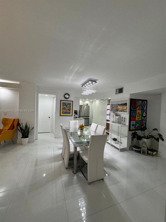 В аренду: $3,100 (2 спален, 2 ванн, 1202 Квадратных фут)