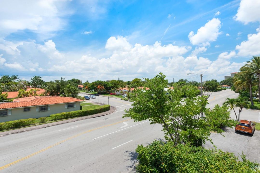 В аренду: $1,950 (1 спален, 1 ванн, 800 Квадратных фут)