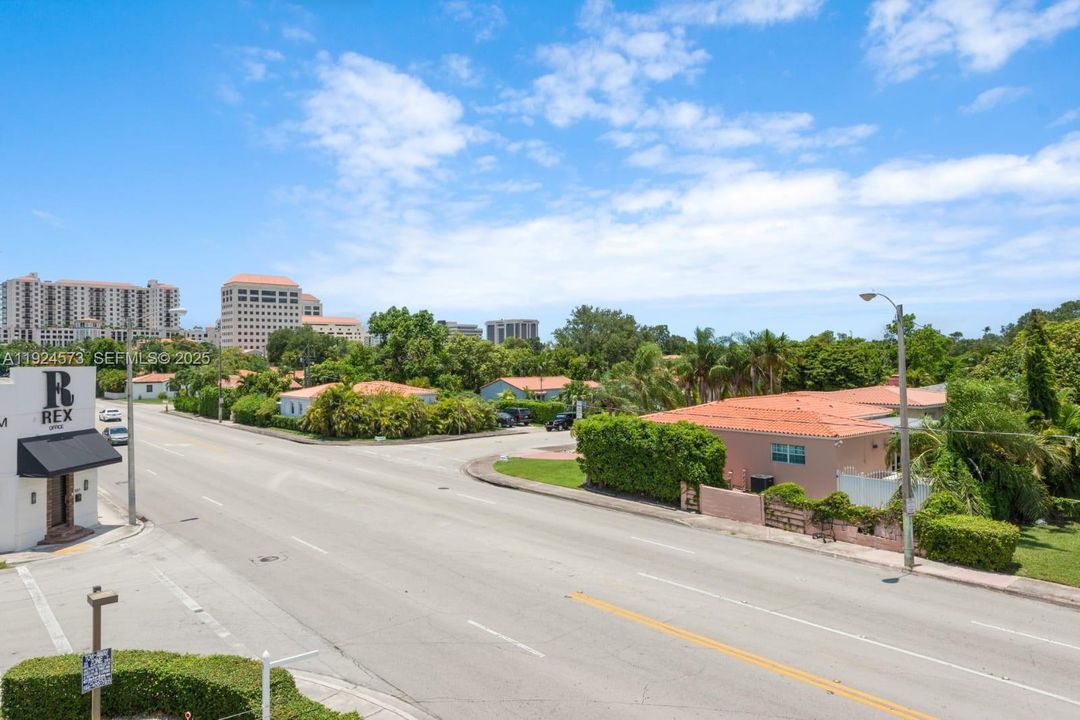 В аренду: $1,950 (1 спален, 1 ванн, 800 Квадратных фут)