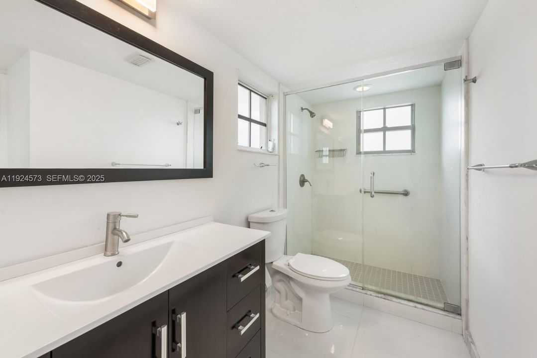 В аренду: $1,950 (1 спален, 1 ванн, 800 Квадратных фут)