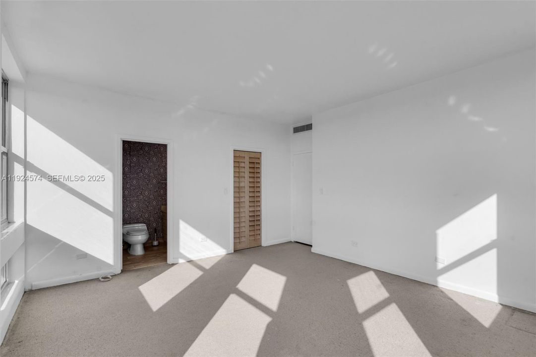 For Sale: $649,000 (3 beds, 4 baths, 2190 Square Feet)