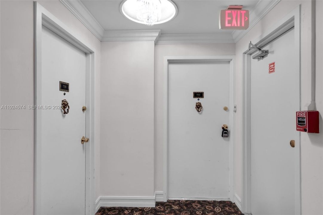 For Sale: $649,000 (3 beds, 4 baths, 2190 Square Feet)