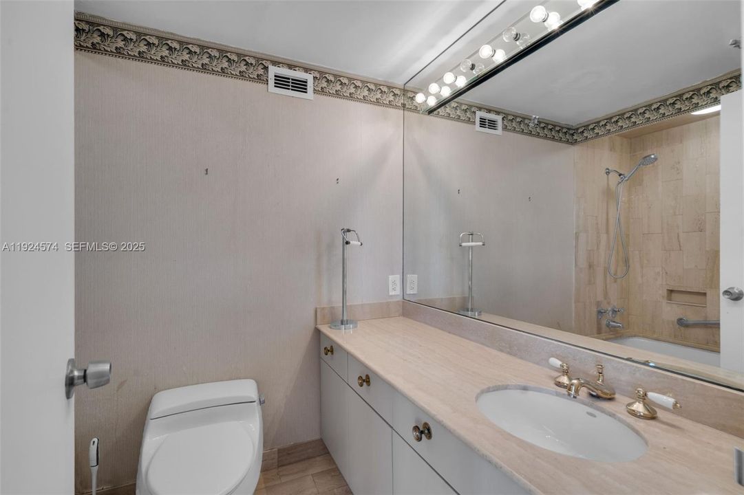 For Sale: $649,000 (3 beds, 4 baths, 2190 Square Feet)