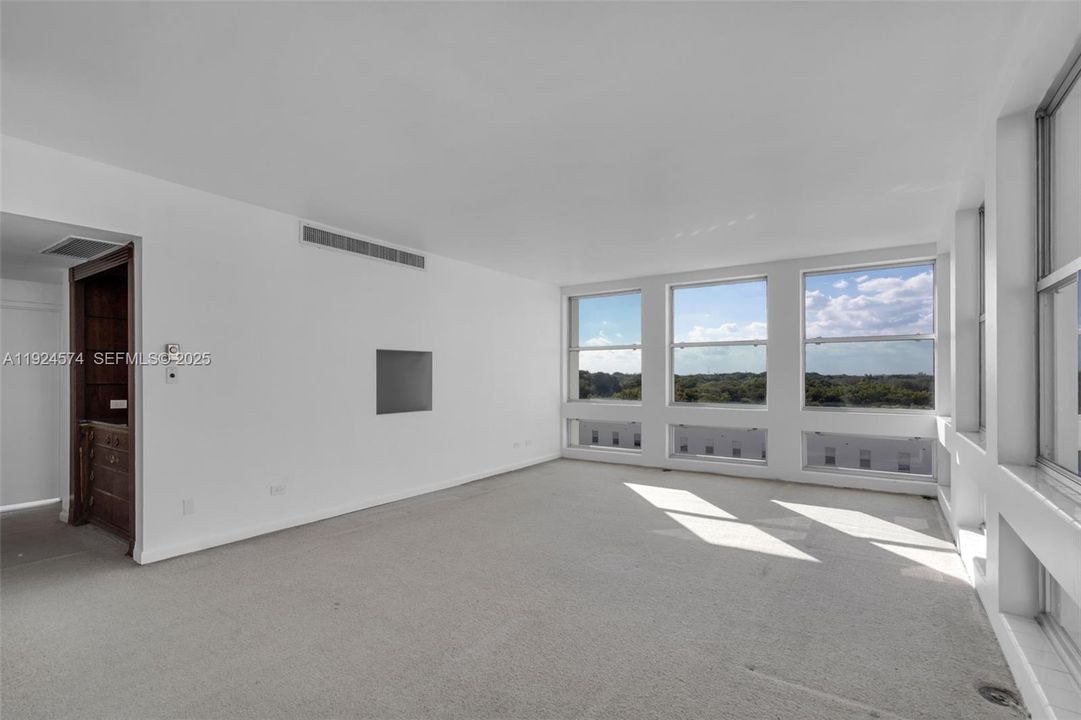 For Sale: $649,000 (3 beds, 4 baths, 2190 Square Feet)