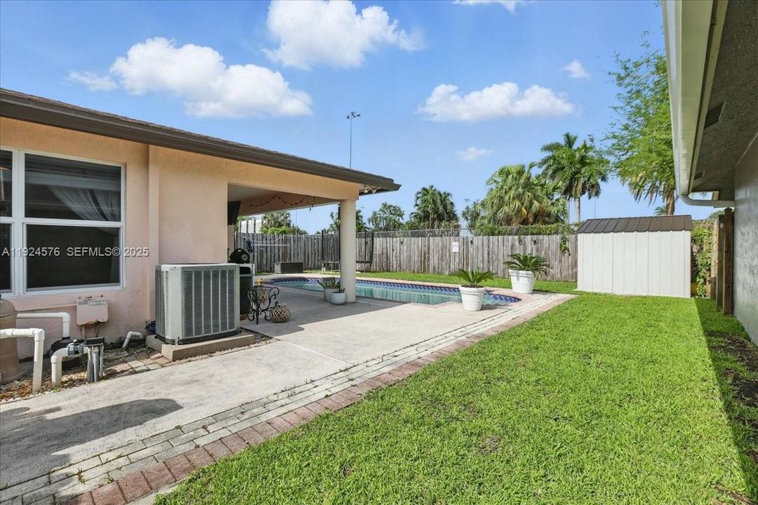 На продажу: $499,000 (2 спален, 2 ванн, 1113 Квадратных фут)