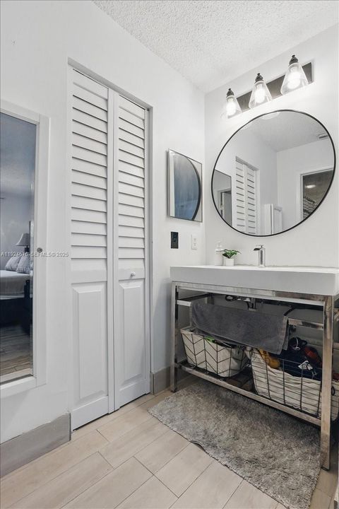 На продажу: $499,000 (2 спален, 2 ванн, 1113 Квадратных фут)