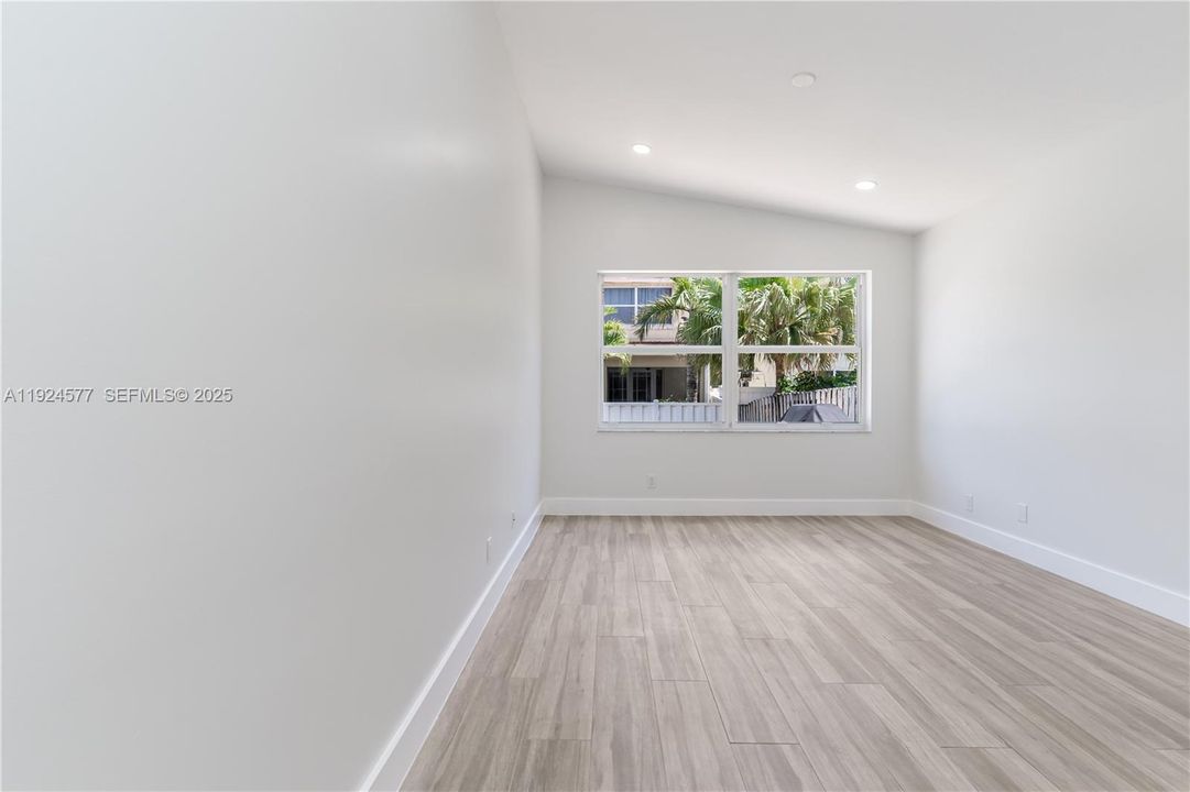 En Renta: $3,650 (3 camas, 2 baños, 1317 Pies cuadrados)