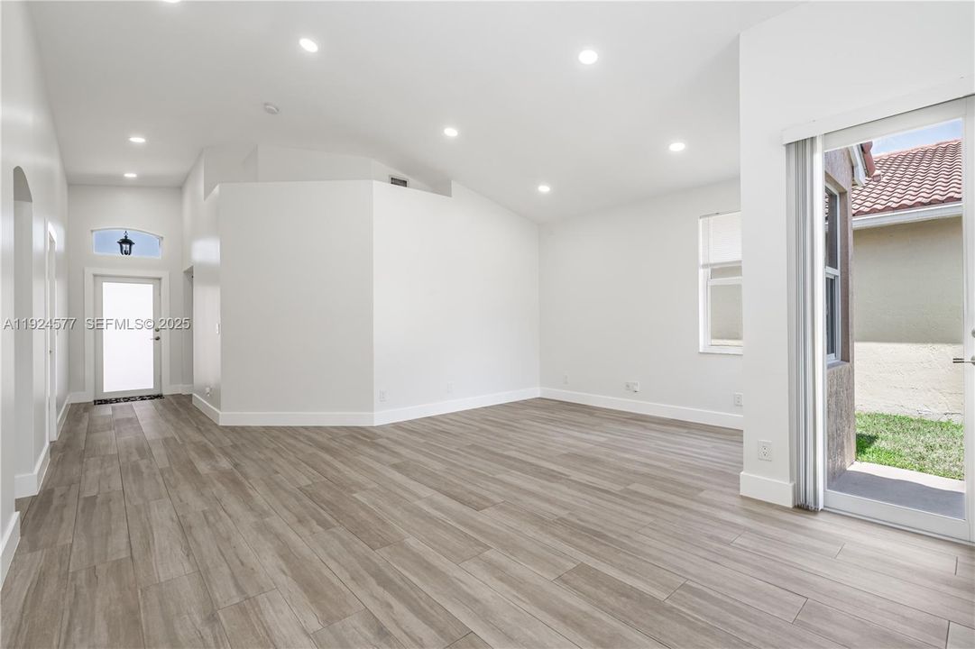 En Renta: $3,650 (3 camas, 2 baños, 1317 Pies cuadrados)