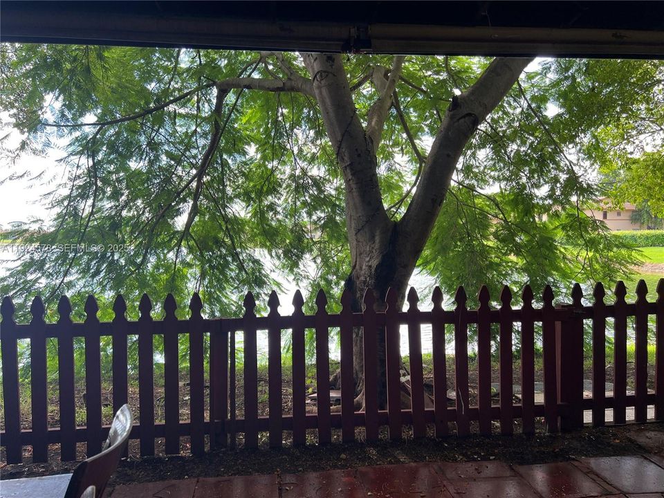 For Rent: $2,950 (3 beds, 3 baths, 1303 Square Feet)